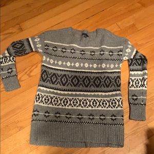 American Eagle Outfitters Sweater